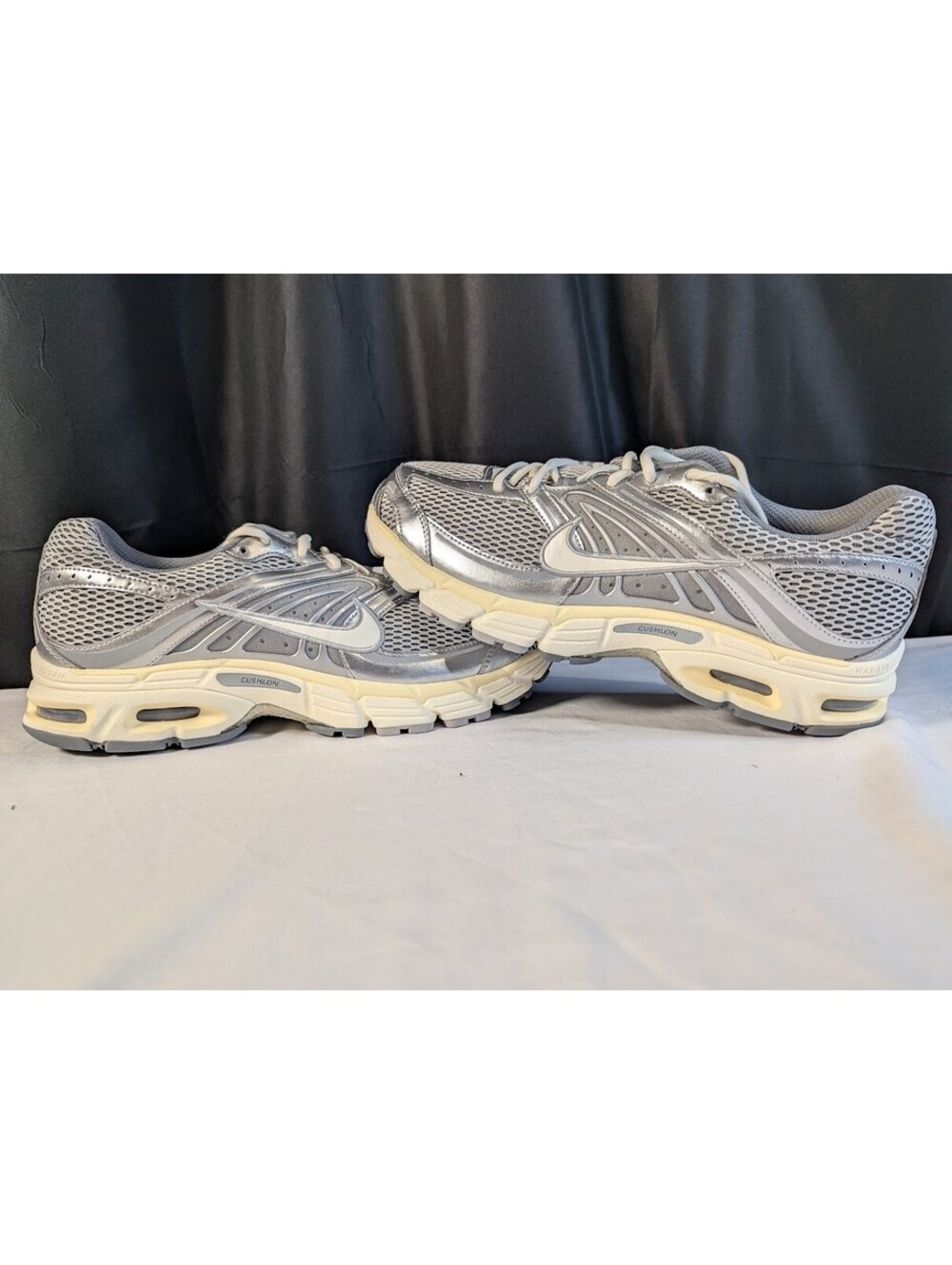 Nike Air Max Moto 2K Men’s Size 12 Casual Running Light Smoke Grey IQ7592-077